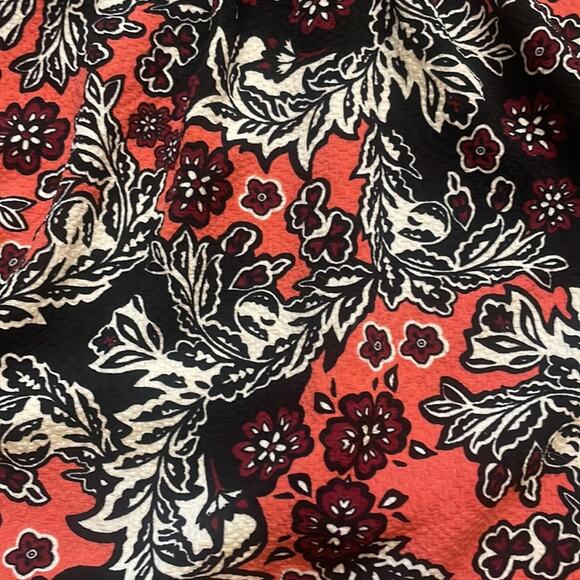 H&M Women’s Floral Print Peach Black Cream Midi Flowy Skirt Sz 4 Small - Picture 2 of 5